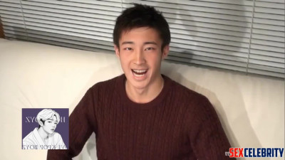 Two handsome guys enjoying each other - Wonwoo (원우 세븐틴) in gay porn