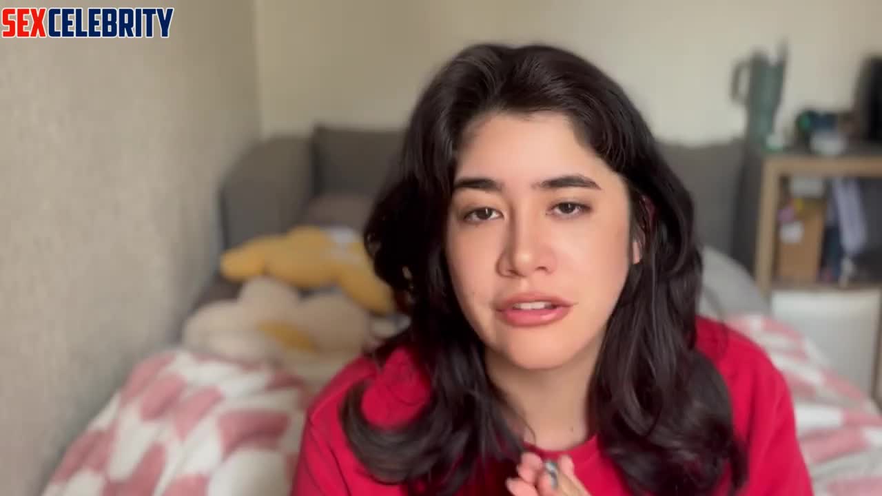 Elise Tran / Elise ASMR reviews her deepfakes