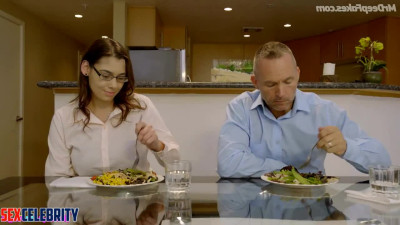 Hailee Steinfeld enjoying cock her mature lover (he is her stepdaddy) ai - DeepFakesCeleb