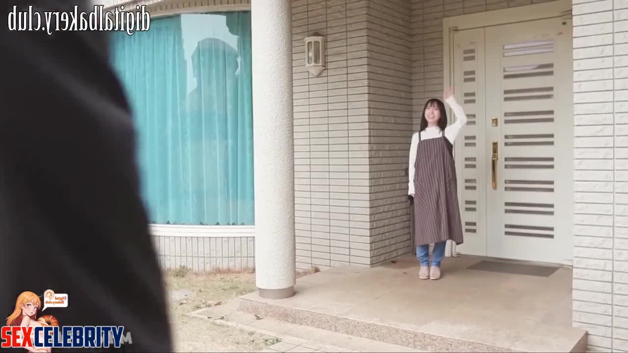 Hot brunette Hyomin (효민) seduced by young stud / T-ARA 티아라 가짜 포르노