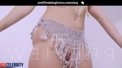 Fake Hailee Steinfeld - Red Toenails and Tickling Session - DeepFakesCeleb