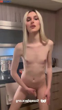 Sexy skinny Keira Knightley casually jacking her cock off in the kitchen - DeepFakesCeleb