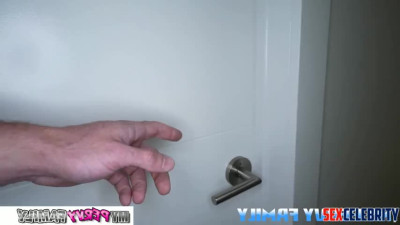 Skinny Kiernan Shipka serves you best, look / artificial intelligence - DeepFakesCeleb