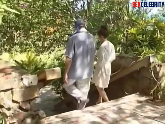 AI Penelope Menchaca sexy modeling tease