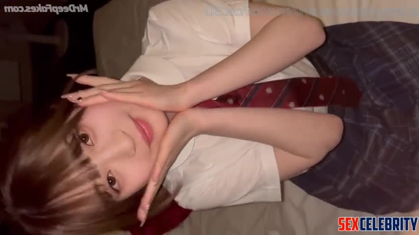 Schoolgirl got a first finger in her virgin pussy / Hanni (하니 뉴진스) pov ai