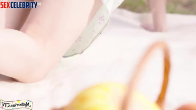 Look how she eating watermelon naked, Minju (김민주 아이즈원) solo sex scene - DeepFakesCeleb