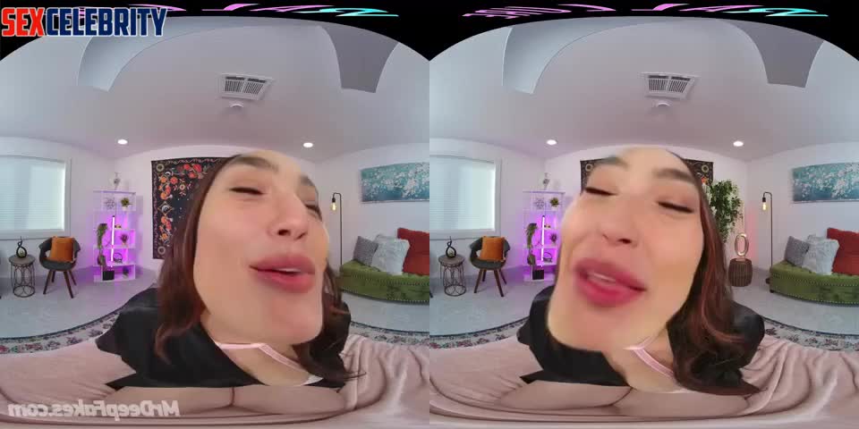 Horny Gal Gadot deepfake VR dirty talk, play with dildo and vibrator