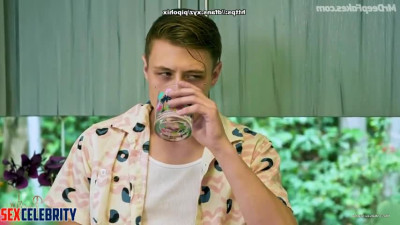 Billie Eilish fakeapp POV gets fucked in the pussy and ass while talking dirty to you - DeepFakesCeleb