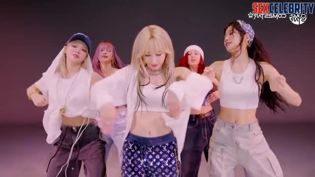 (르세라핌 연예인 섹스) LE SSERAFIM pmv porn - someone leaked their sex tapes