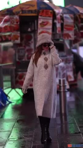 AI Jackie Guerrido does Time Square parking lot blowjob