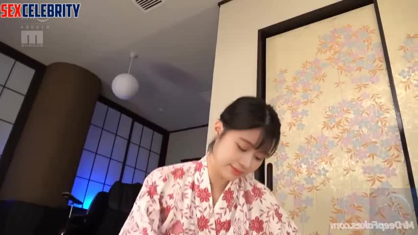 김민주 아이즈원 Minju in fake celebrity porn - her body responds well to touch